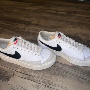 Nike women’s blazer low platform shoes